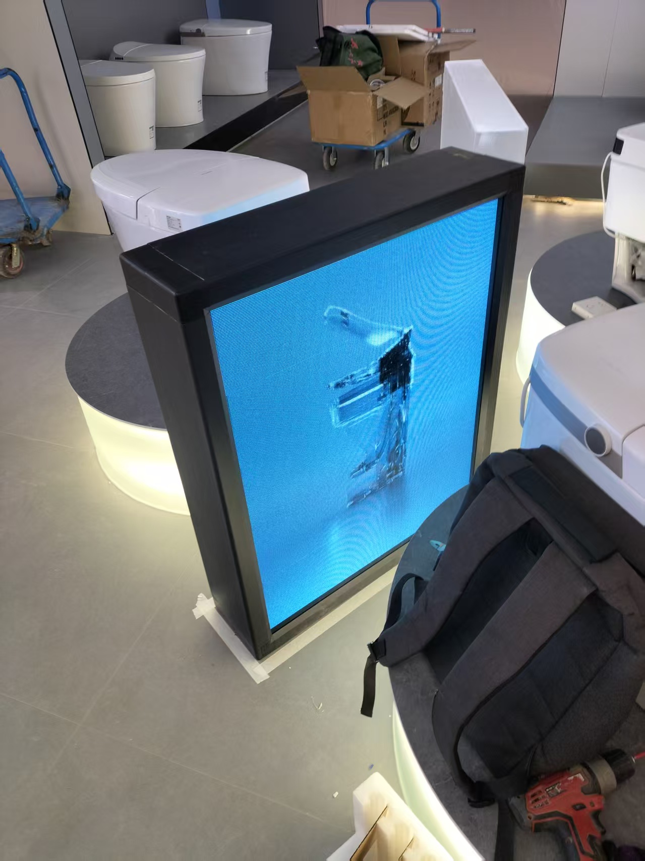 临港居然之家-室内2.5双面屏